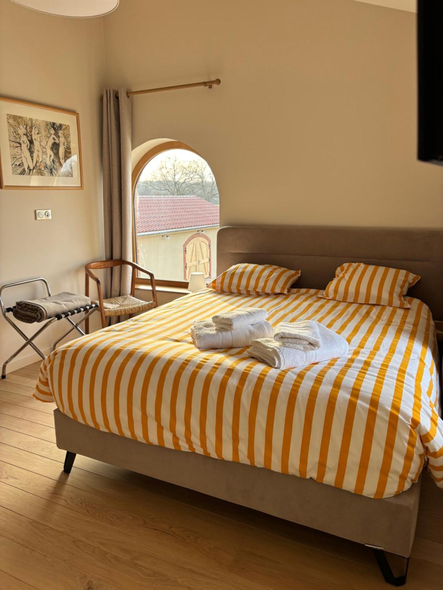 Le Domaine Du Pin Bed & Breakfast Chatillon sur Chalaronne Bagian luar foto