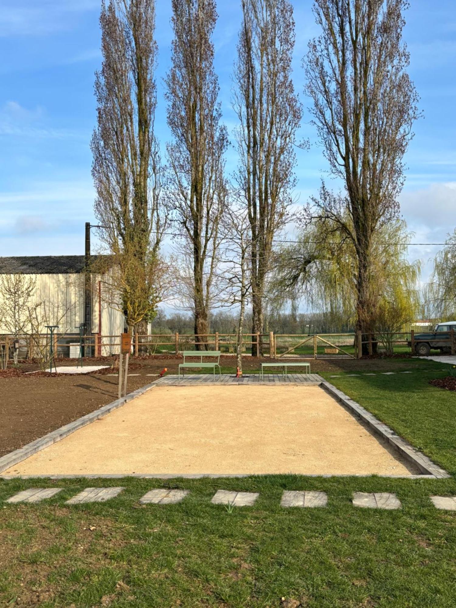 Le Domaine Du Pin Bed & Breakfast Chatillon sur Chalaronne Bagian luar foto