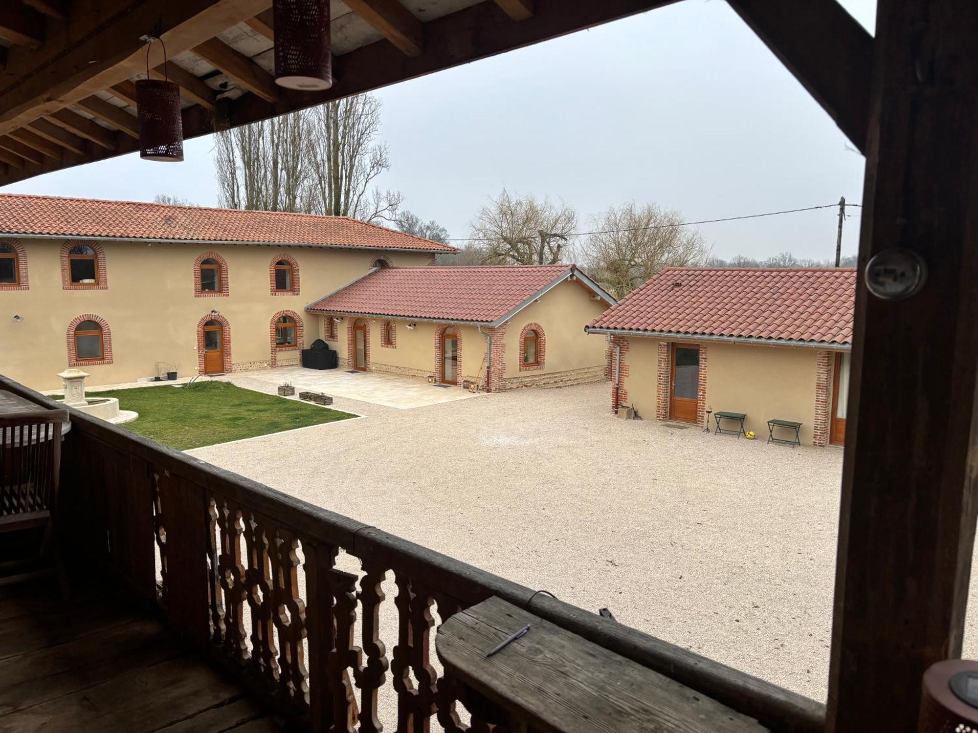 Le Domaine Du Pin Bed & Breakfast Chatillon sur Chalaronne Bagian luar foto